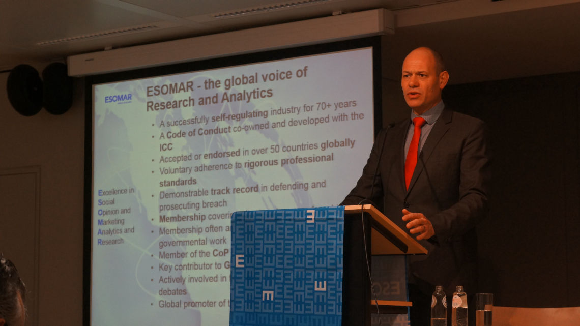 Niels Schiellewart speaking at European Insights Summit
